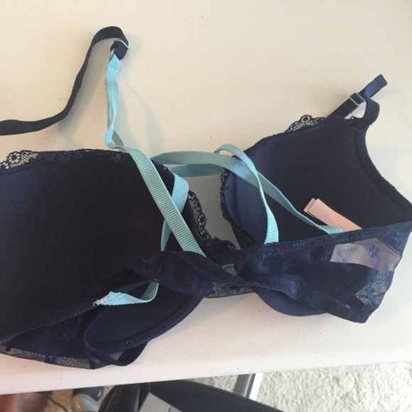 Pink Victoria secret lace front open padded bra - Picture 2 of 2